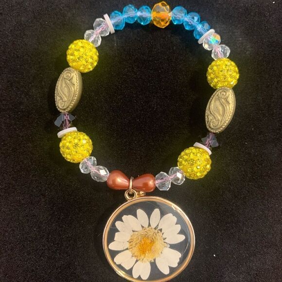 Flower charm beaded stretch bracelet - Picture 1 of 4